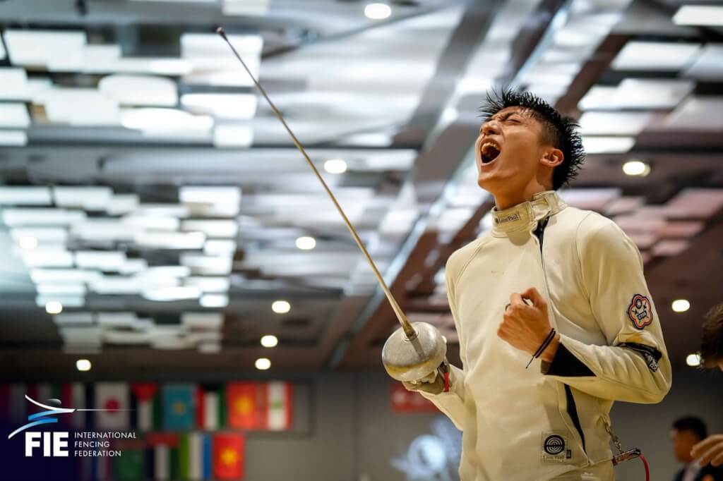 Lee Jang Secures Silver at Asian Fencing Championships, First Medalist in Taiwan Men's History