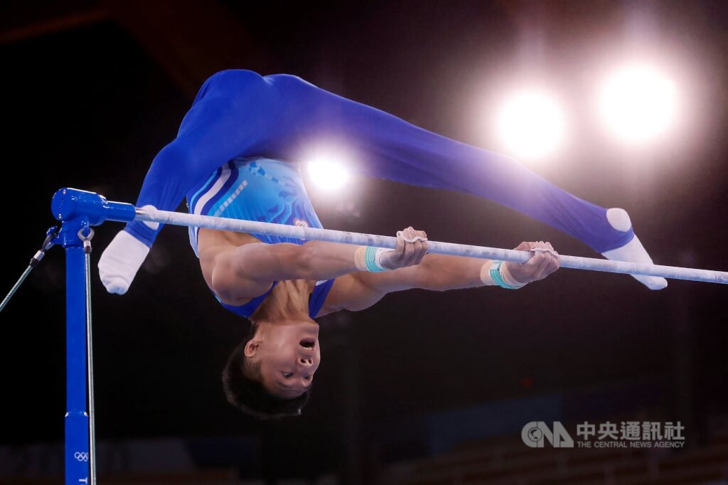 Tang Chia-hung Wins Consecutive Gold Medals on Horizontal Bar at Asian Gymnastics Championships
