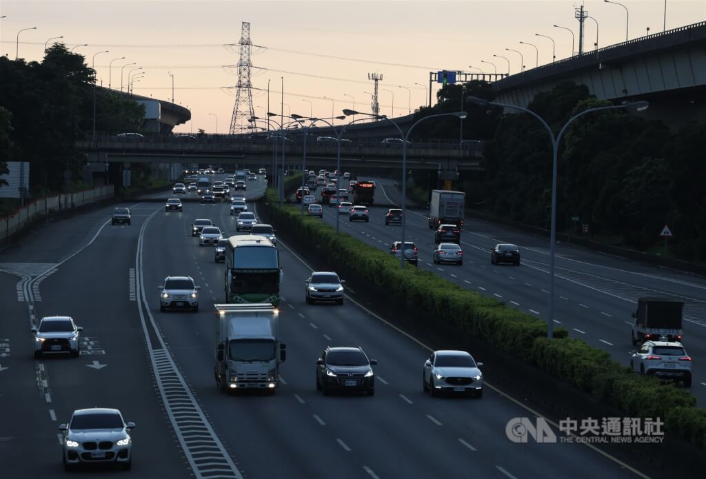 國道零星路段壅塞 預估晚間9時後陸續紓解