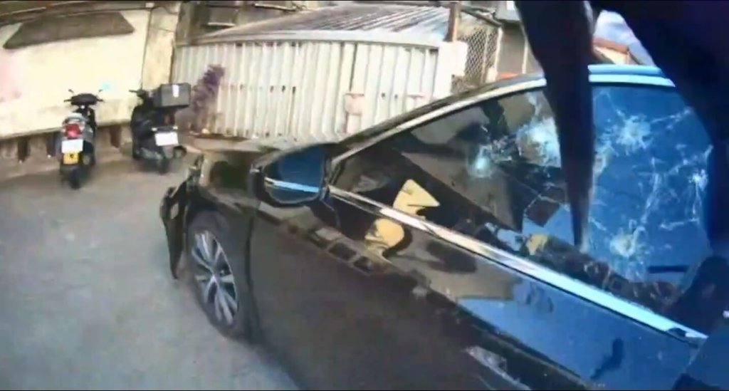 Police in Su’ao Draw Weapons and Break Windows to Apprehend Drunk Driver After Failed Cover-up Attempt
