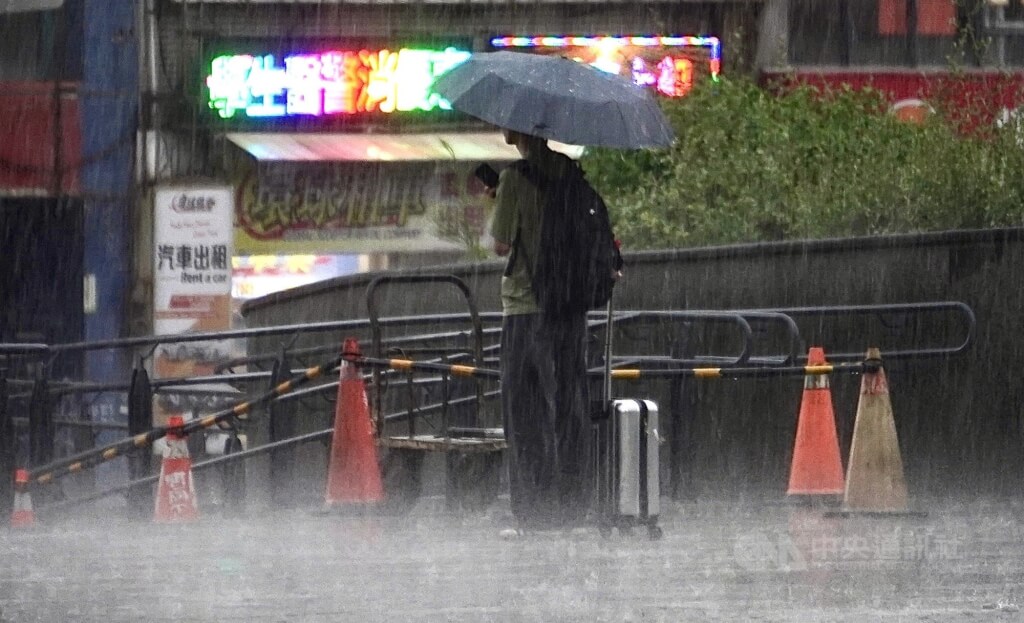 Wu Der-rong: Heavy Rainfall Expected Through June 27, Conditions to Ease Starting June 29
