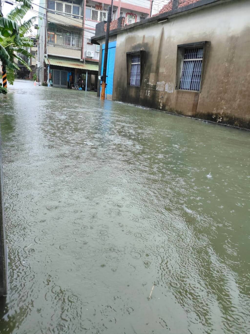 鋒面與西南風夾擊 高屏地區嚴防超大豪雨