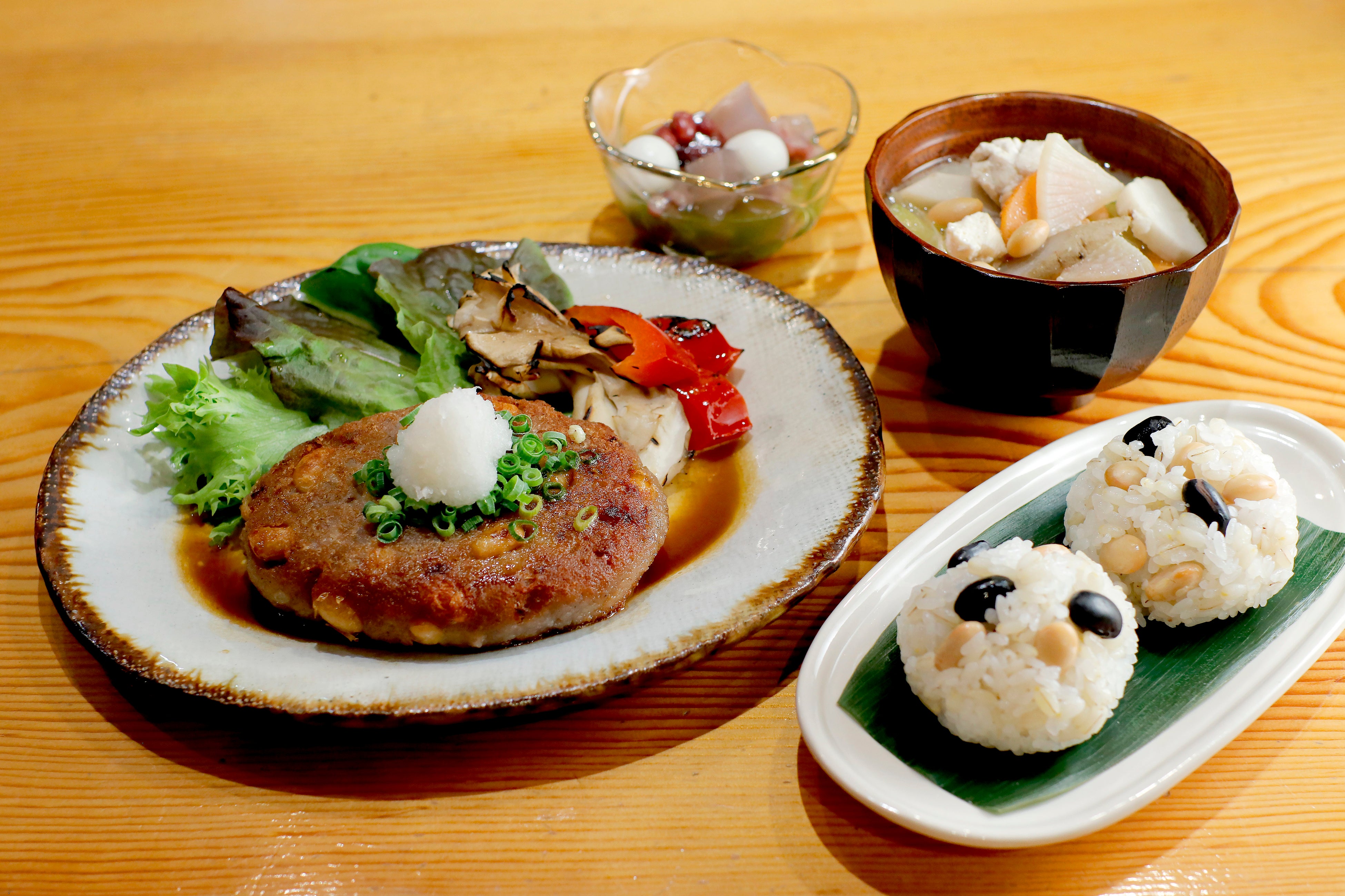 大豆ともち麦が世界を救う!？ミシュラン料理人・割烹「玄斎」の上野さんと学ぶ「2050年の未来のごはん」 7/20マルヤナギ×大阪ガスネットワーク「おやこ料理教室」を開催