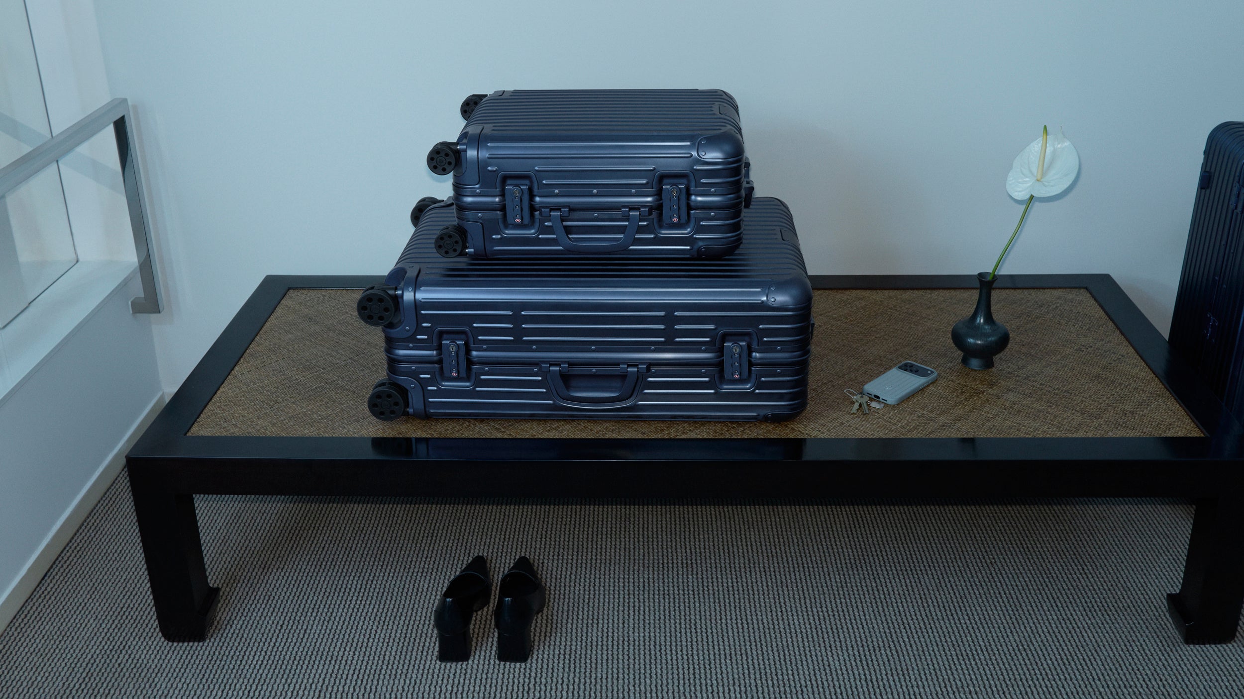 【RIMOWA】アイコン「Original」コレクション & レザーバッグコレクション「Groove」に新定番カラー「インクブルー」が登場！