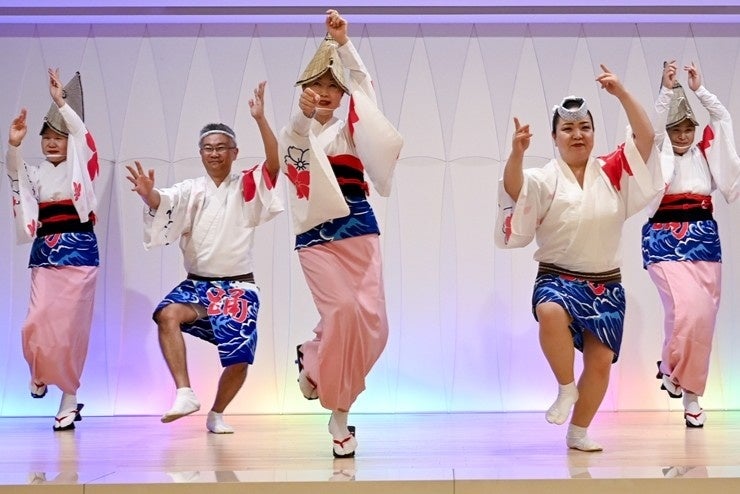 徳島・鳴門【阿波おどり】アオアヲ夏企画ヤットサー名人、ちびっこ連、阿波の踊り子に変身フォト♪ 7月20日～ 新リムジンバス運行開始、空港アクセスがさらに便利に。